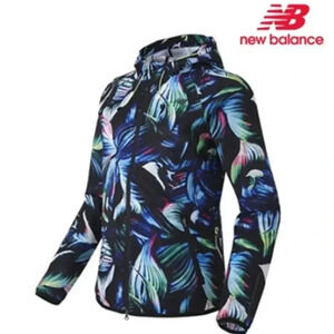 NEW BALANCE Women’s Windcheater Jacket Tropical Palms